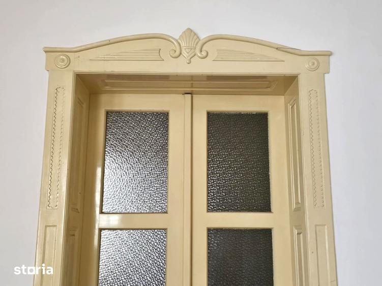 Casă cu 7 camere cu Teren 300 Mp în Eminescu