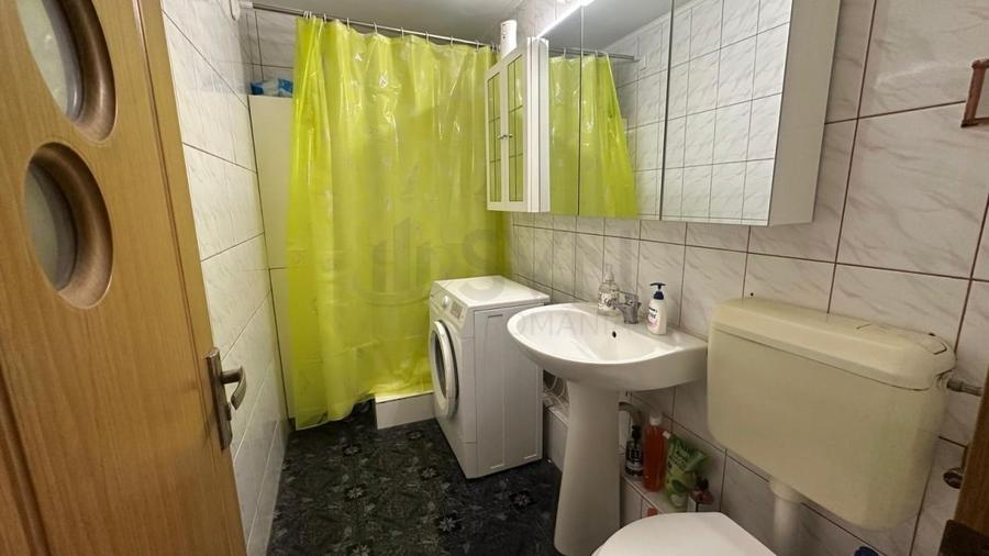 Apartament cu 2 camere decomandat, mobilat în Decebal