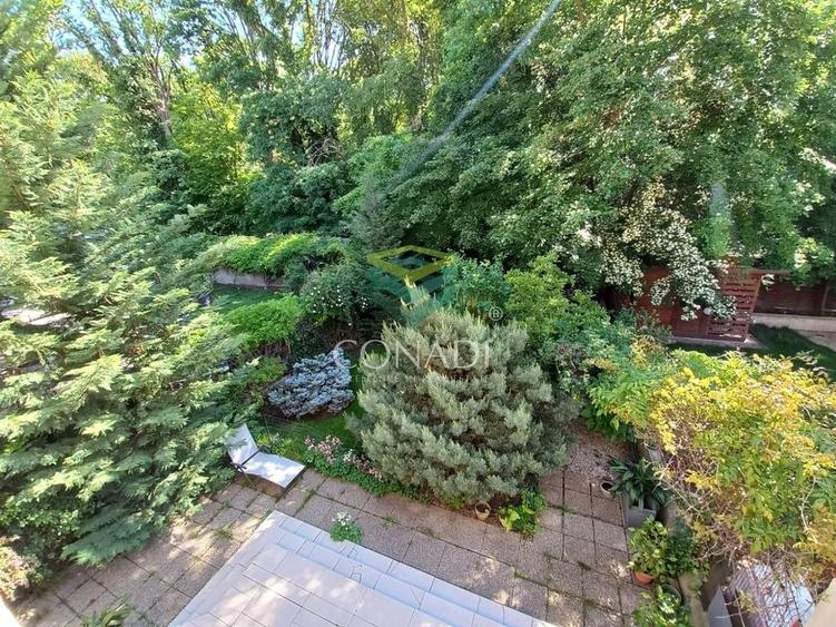 Casă individuală cu 5 camere cu Teren 370 Mp în Băneasa