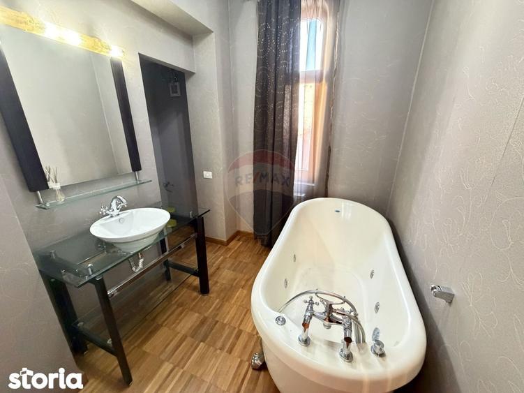 Casă cu 5 camere cu Teren 122 Mp în Iancului