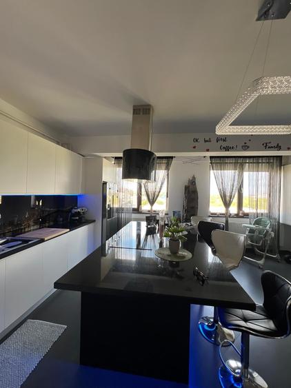 Apartament cu 3 camere decomandat, mobilat în Cug