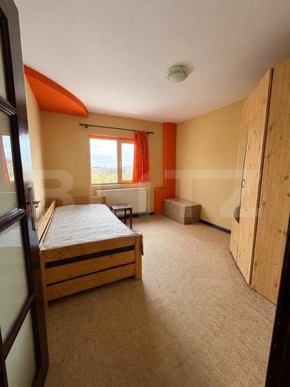 Apartament cu 4 camere decomandat, mobilat în Soarelui