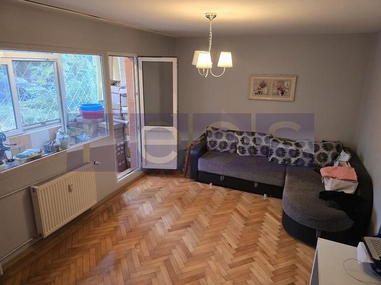 Apartament cu 3 camere decomandat în Dristor