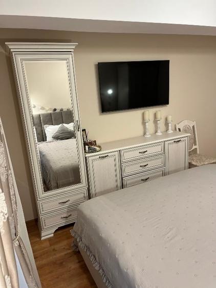 Apartament cu 3 camere decomandat, mobilat în Central