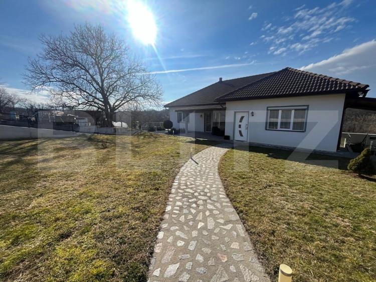 Casă individuală cu 5 camere cu Piscina în Exterior Vest
