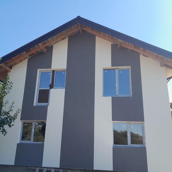 Casă cu 4 camere cu Teren 1728 Mp în Mârșa