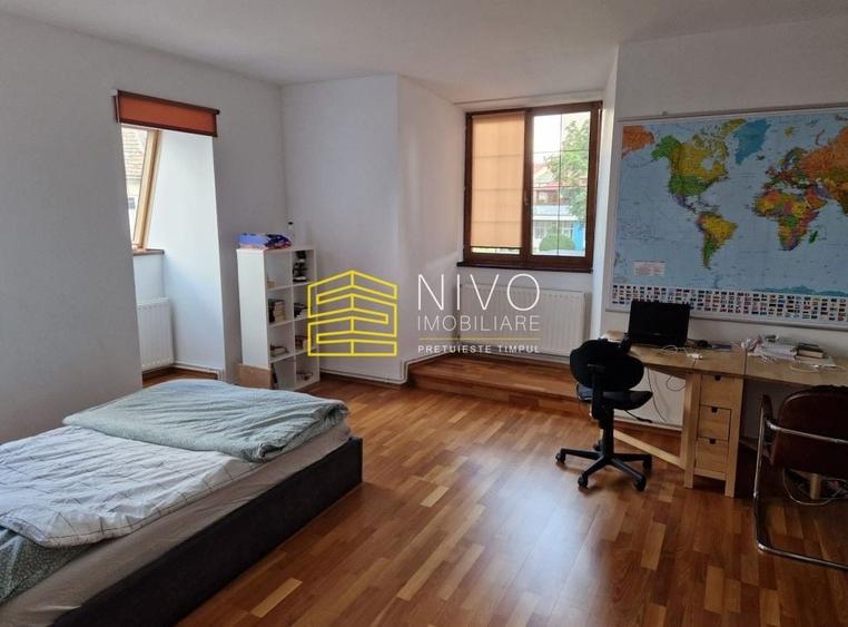 Duplex cu 5 camere cu Canalizare în Ultracentral