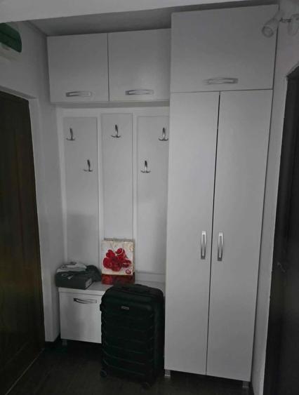 Apartament cu 3 camere decomandat, mobilat în Gării