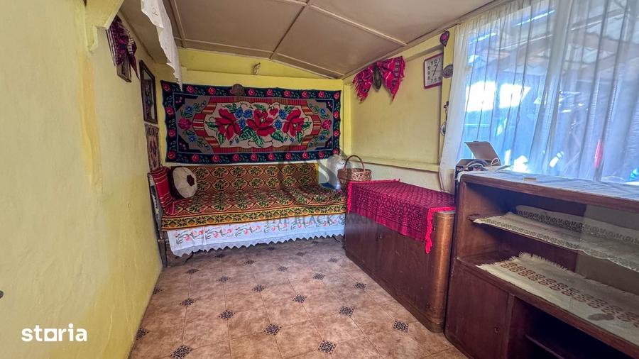 Casă cu 5 camere cu Teren 1340 Mp în Central