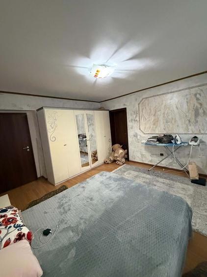 Casă cu 4 camere în Dobrin