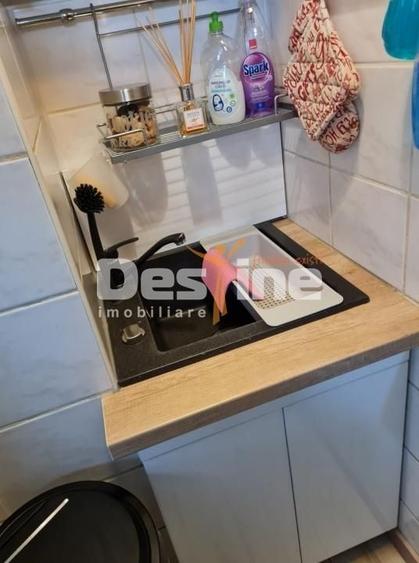 Apartament cu 3 camere decomandat, mobilat în Bucovina