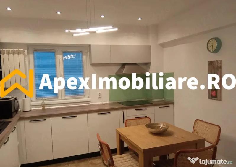 Apartament cu 3 camere decomandat în Calea Victoriei