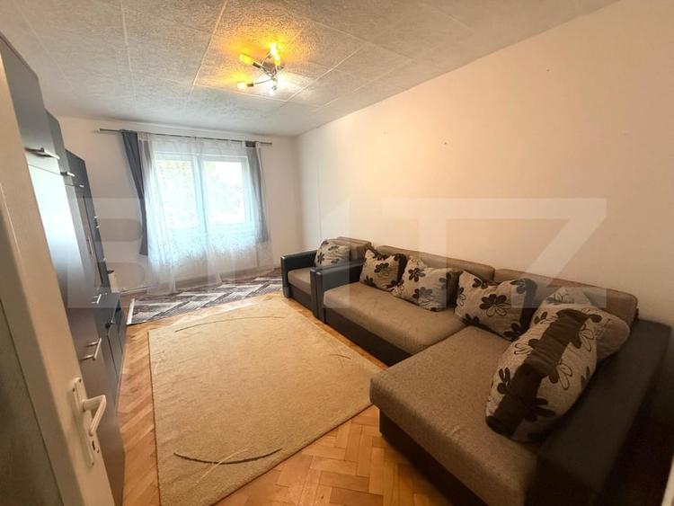 Apartament cu 3 camere decomandat, mobilat în Unirii