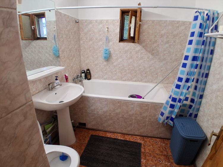 Apartament cu 2 camere decomandat în Canta