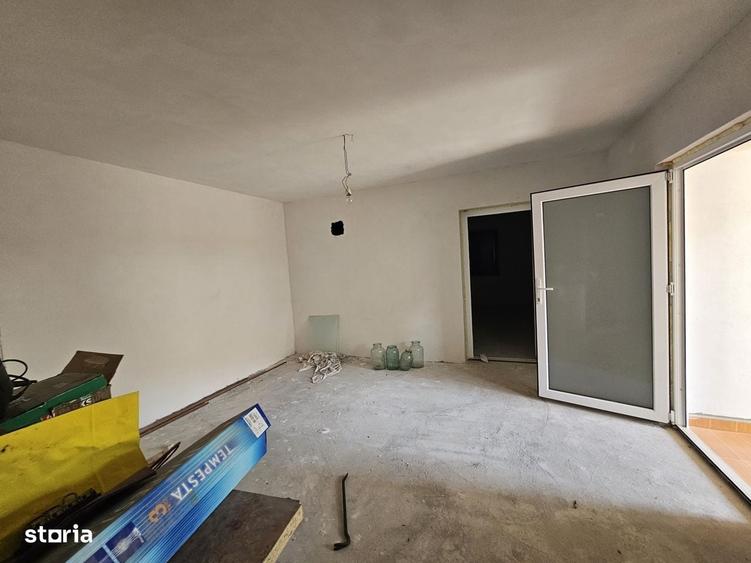 Casă cu 4 camere în Bobâlna