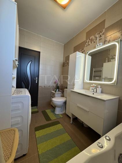Apartament cu 3 camere decomandat în Florești