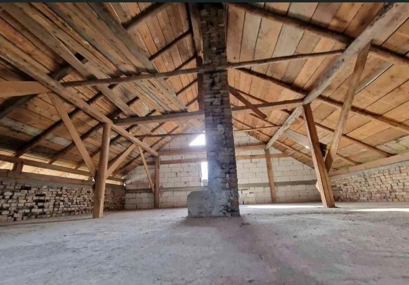 Casă individuală cu 4 camere cu Teren 1500 Mp în Horodnic de Sus