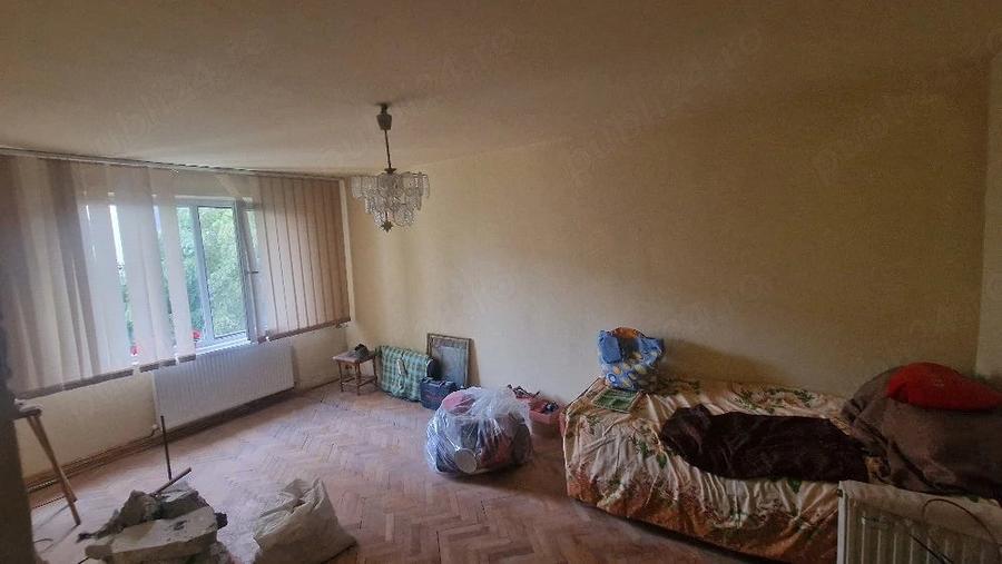 Apartament cu 2 camere decomandat în Soarelui