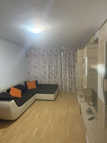 Apartament cu 2 camere decomandat în Cetate