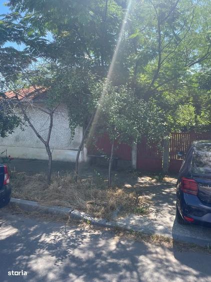 Casă cu 4 camere cu Teren 1266 Mp în Central