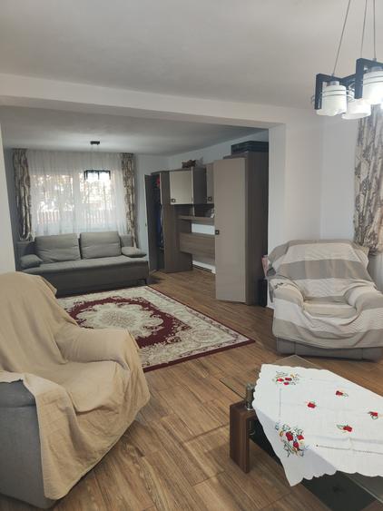 Casă individuală cu 4 camere cu Canalizare în Vama Buzăului