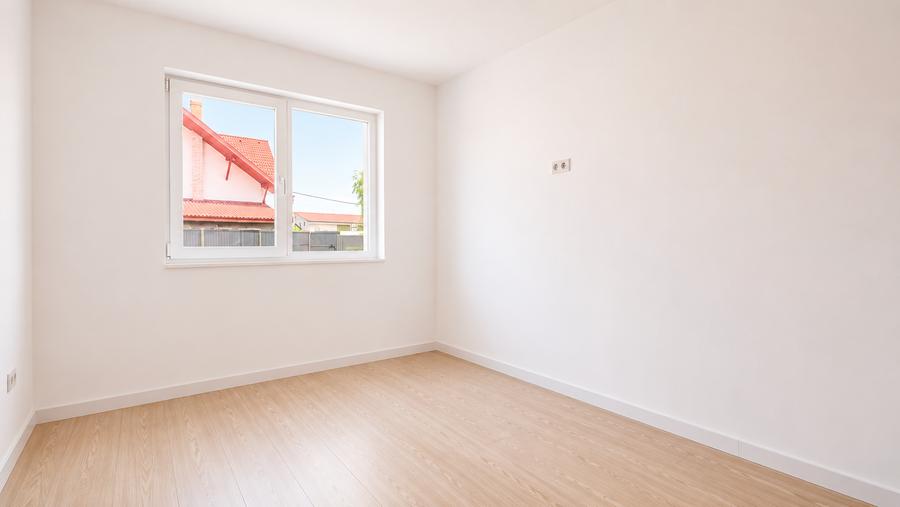 Duplex cu 4 camere cu Canalizare în Moșnița Nouă