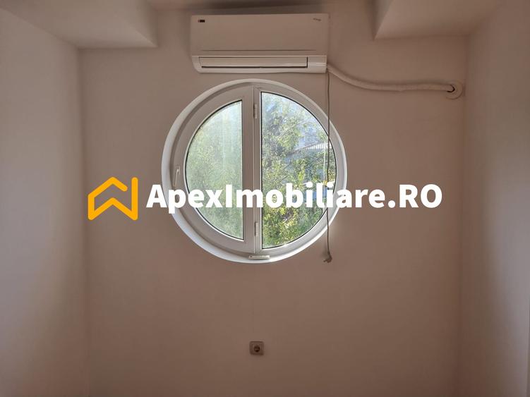 Casă individuală cu 3 camere cu Canalizare în Crângași