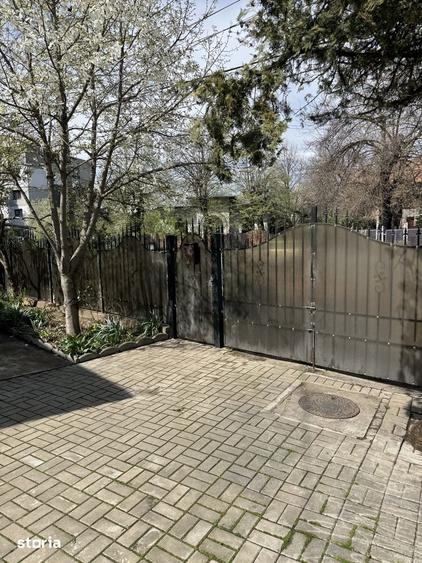 Casă cu 6 camere cu Teren 404 Mp în Buna Vestire