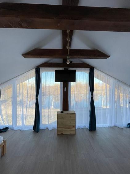 Casă cu 4 camere decomandat în Sudrigiu