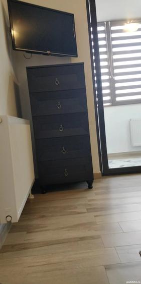 Apartament cu 2 camere semidecomandat, mobilat în Central