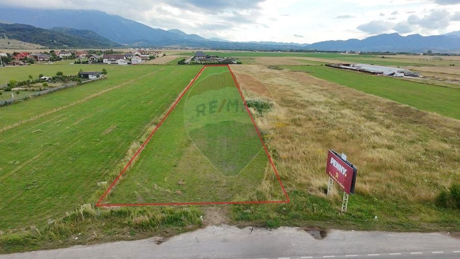 Teren Construcții intravilan de 10420 mp, în Glăjărie