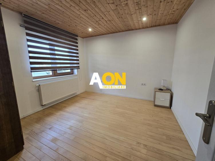 Casă individuală cu 6 camere cu Canalizare în Ciugud