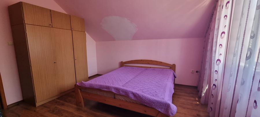 Casă individuală cu 7 camere cu Garaj în Căteasca