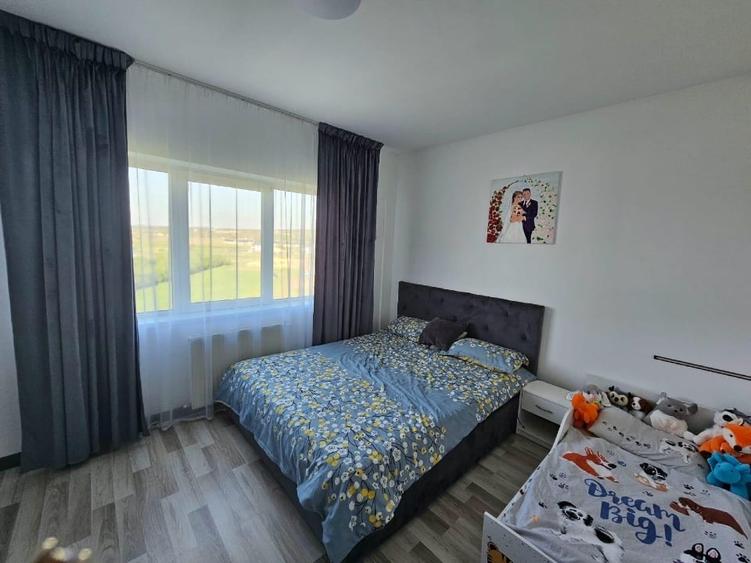 Apartament cu 3 camere decomandat, mobilat în Jucu