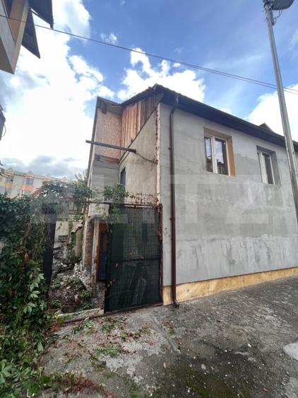 Casă individuală cu 4 camere cu Teren 328 Mp în Independenței
