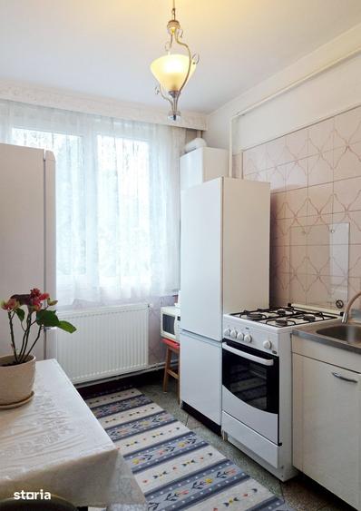 Apartament cu 3 camere semidecomandat în Mazepa 1