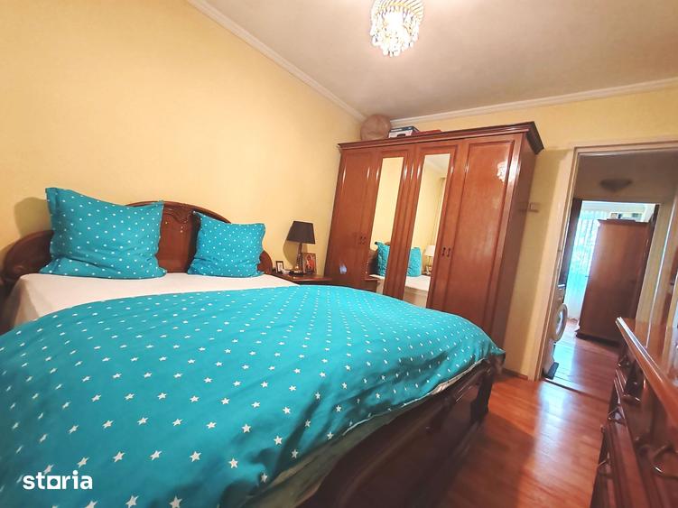 Apartament cu 3 camere semidecomandat în Negru Vodă