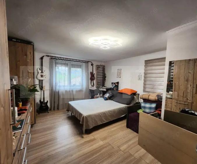 Casă cu 2 camere cu Teren 1000 Mp în Unirii