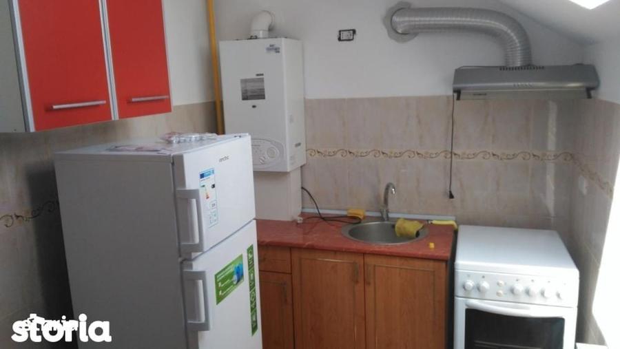 Apartament cu 2 camere decomandat în Intim