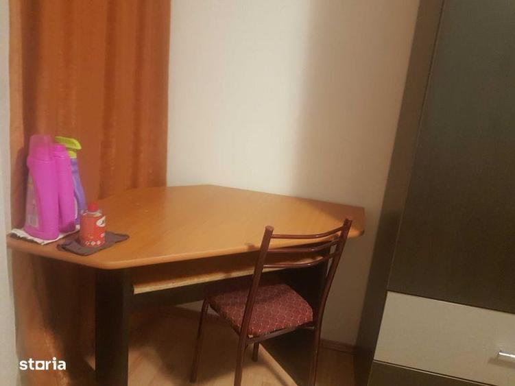 Garsonieră în Bradu