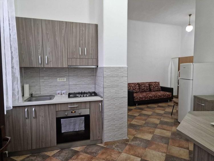 Apartament cu 2 camere semidecomandat în Exterior Vest