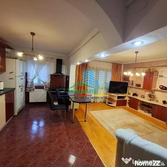 Apartament cu 4 camere decomandat în Ultracentral