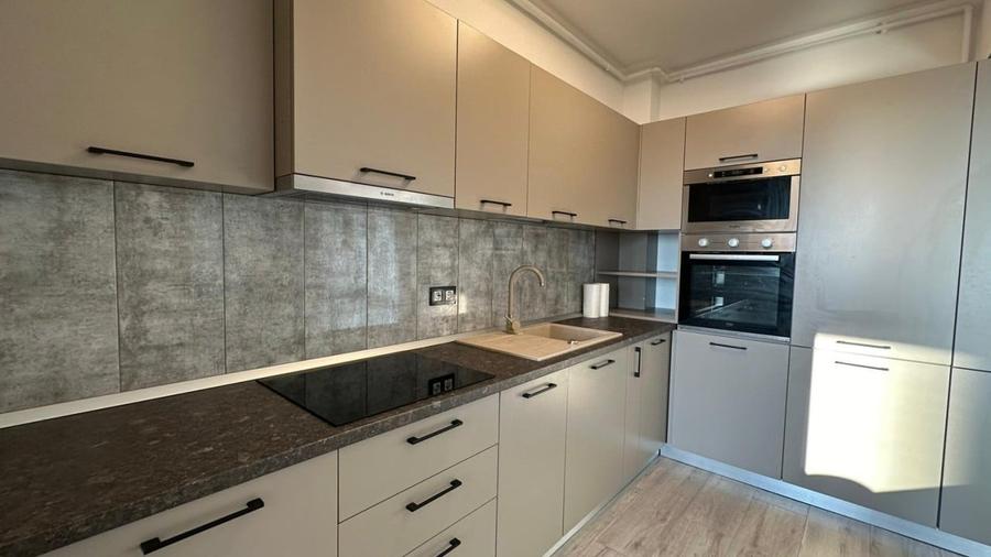 Apartament cu 2 camere semidecomandat, mobilat în Sisești