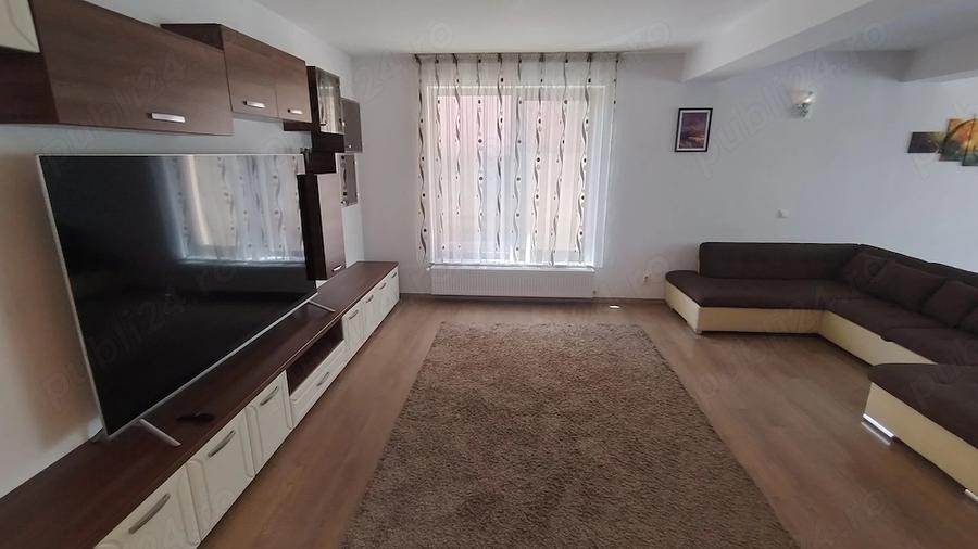 Casă cu 5 camere cu Canalizare în Vitan