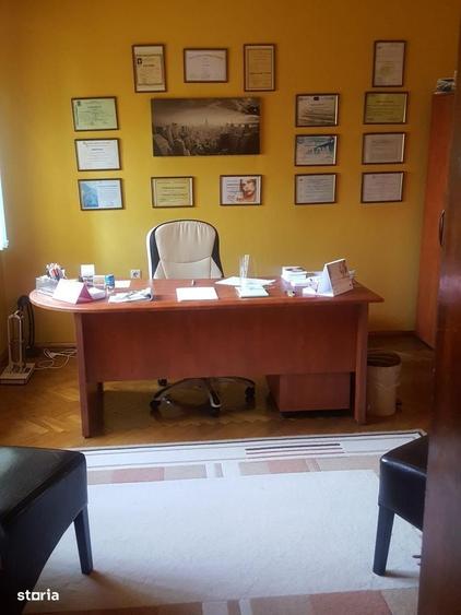Casă cu 4 camere în Titulescu