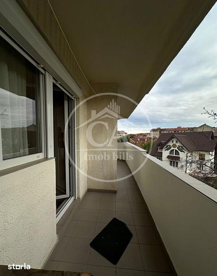 Apartament cu 3 camere decomandat în Rogerius