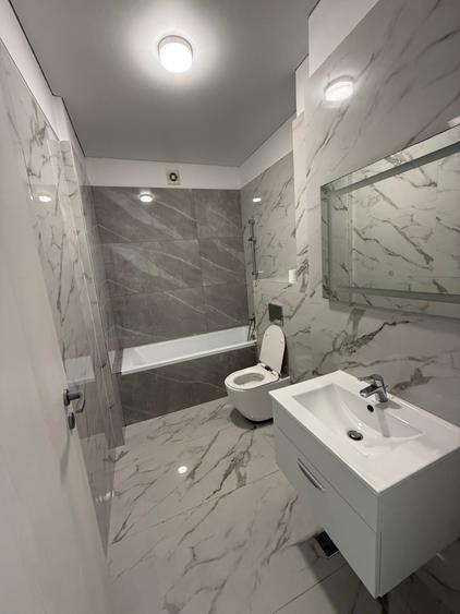Apartament cu 3 camere semidecomandat în Mihai Bravu