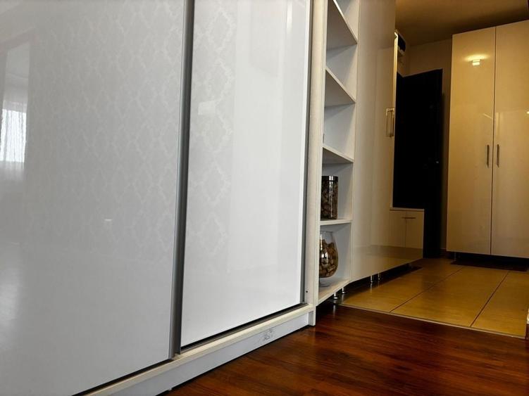 Apartament cu 2 camere semidecomandat în Exterior Vest