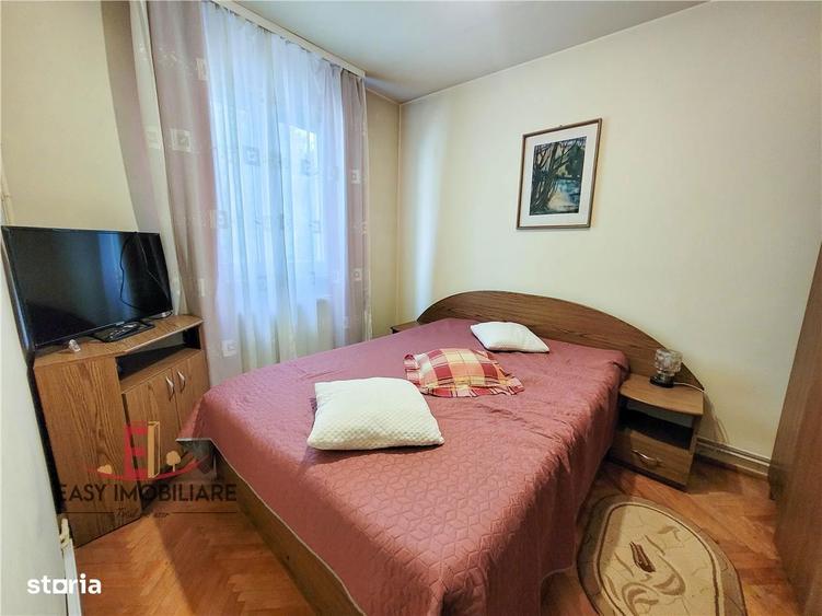 Apartament cu 4 camere decomandat, mobilat în Central