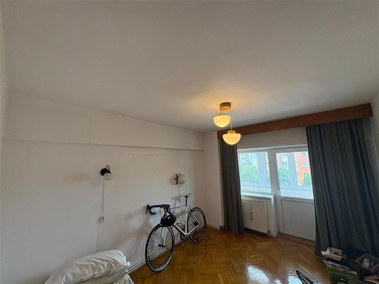 Apartament cu 3 camere decomandat în Aurel Vlaicu